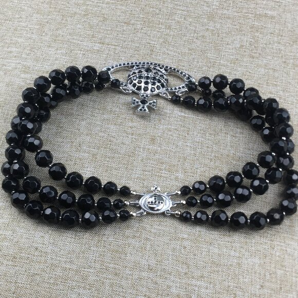 Brand New Vivienne Westwood Three Row Pearl Bas Relief Choker in Black - Picture 5 of 6